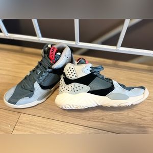Jordan Delta Mid- Brand New with No box